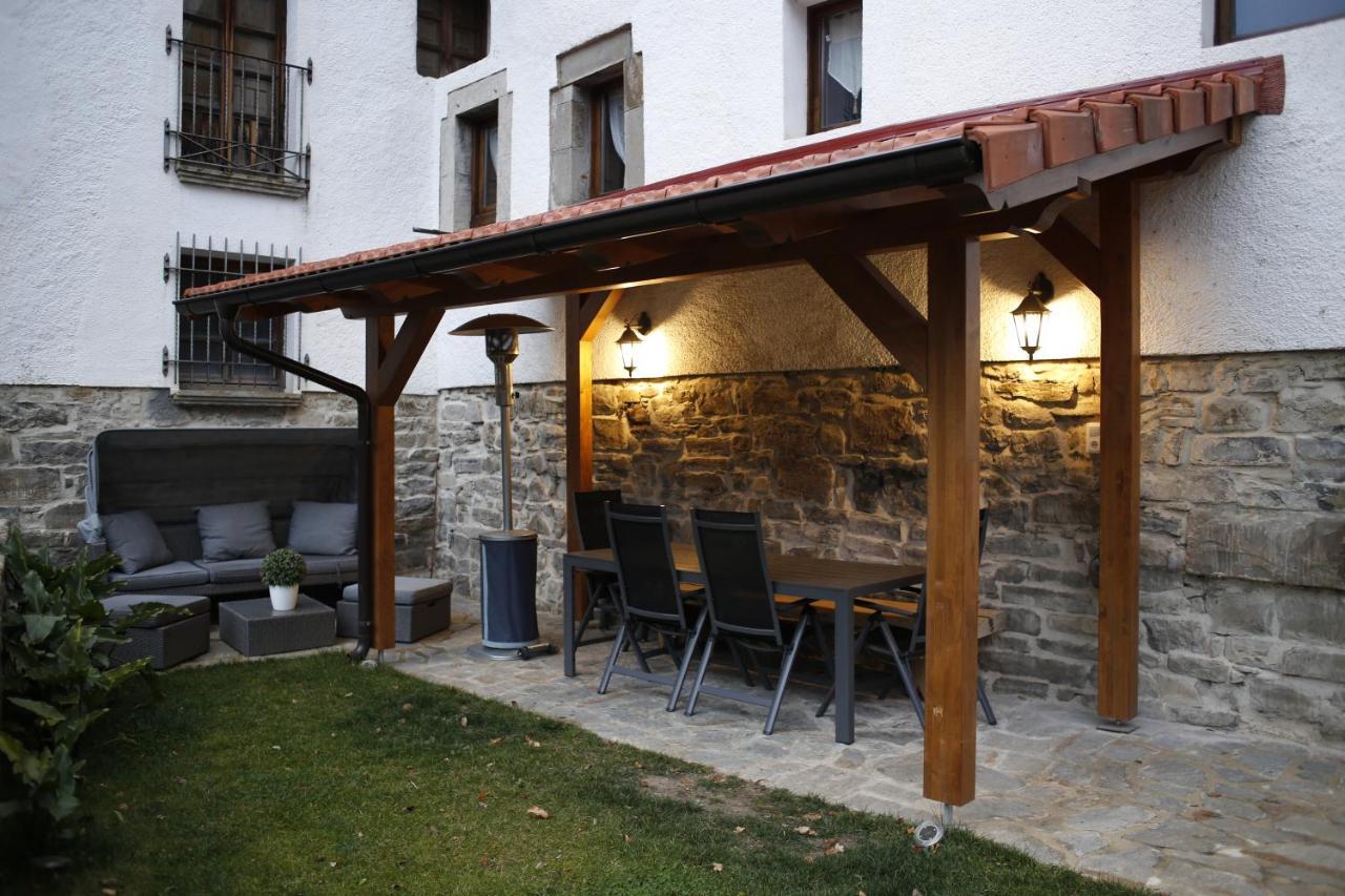Aizkolarienea Apartment Ochagavia Exterior photo